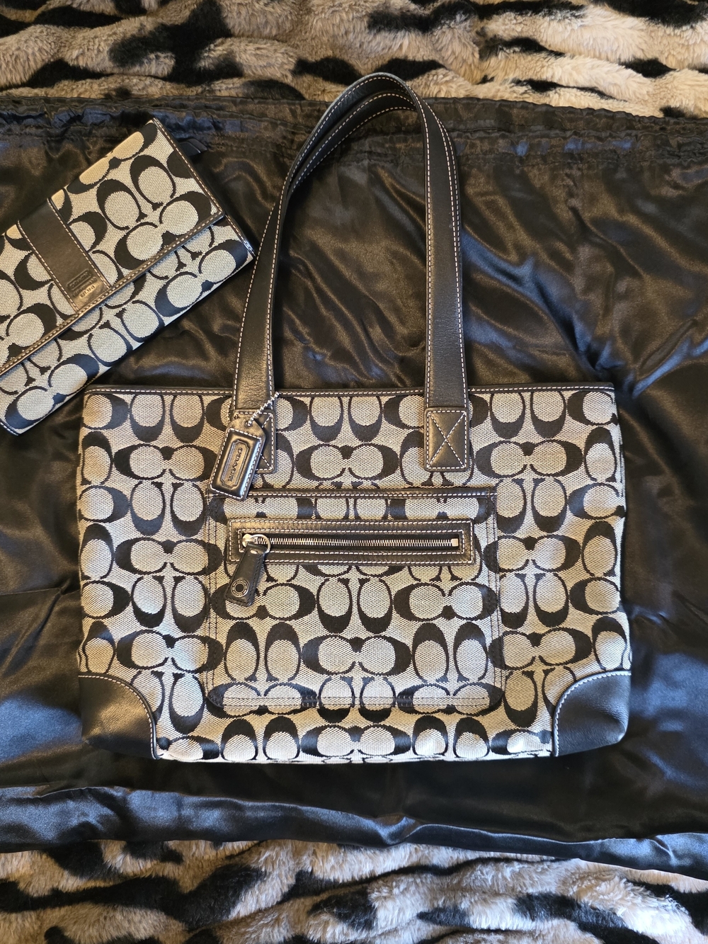 Coach Signature Canvas Tote in Black/Grey